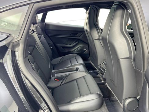 Used 2024 Porsche Taycan image 39