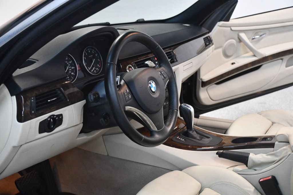 Used 2008 BMW 328i Convertible RWD image 32