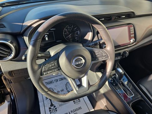Used 2023 Nissan Kicks SR w/ SR Premium Package image 16