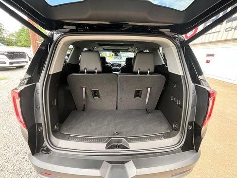 Used 2023 GMC Acadia AT4 w/ Technology Package AWD/4WD image 8