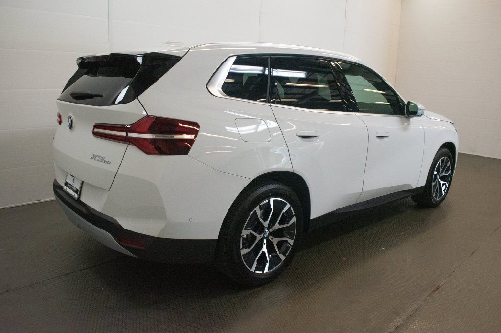 New 2026 BMW X3 xDrive30i w/ Premium Package AWD/4WD image 4