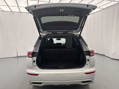 Used 2023 Mitsubishi Outlander SEL FWD image 11