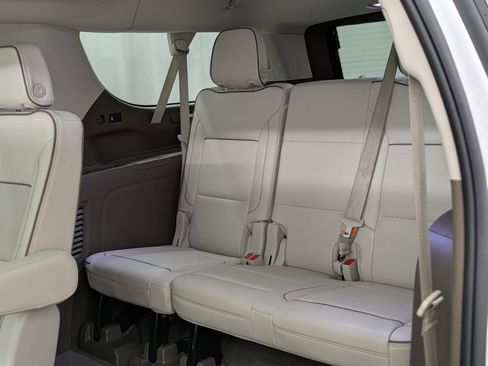 Used 2022 GMC Yukon XL Denali image 15
