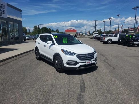 Used 2017 Hyundai Santa Fe Sport w/ Cargo Package AWD/4WD image 4