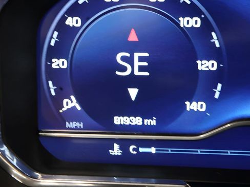 Used 2024 Chevrolet Silverado 1500 LTZ image 15