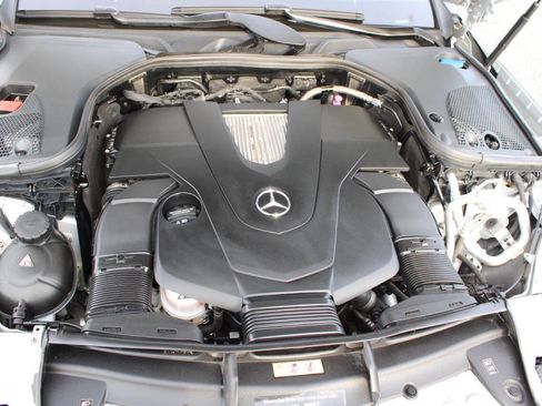 Used 2018 Mercedes-Benz E 400 4MATIC Cabriolet image 36