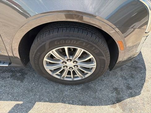 Used 2019 Cadillac XT5 Luxury FWD image 12