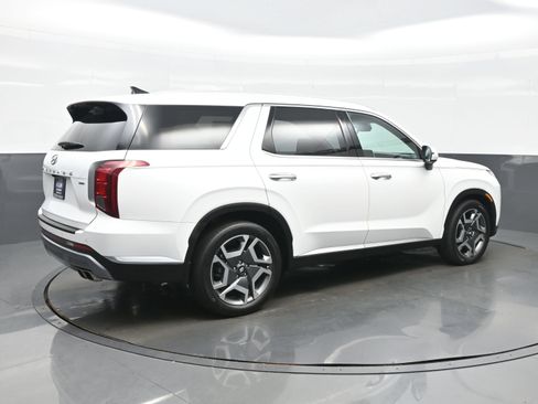 Used 2023 Hyundai Palisade Limited AWD/4WD image 6