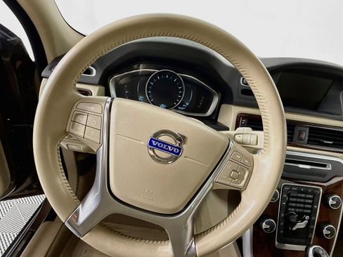 Used 2015 Volvo XC70 3.2 Premier w/ Protection Package AWD/4WD image 12
