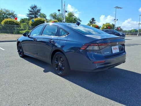 Used 2025 Honda Accord SE image 7
