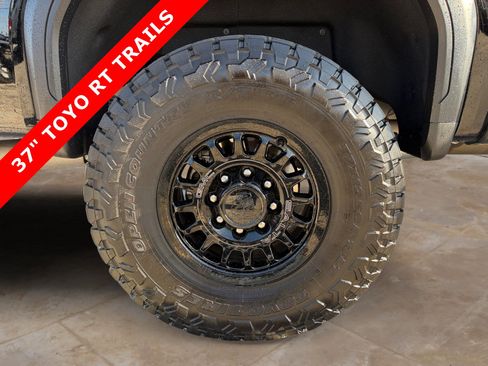 Used 2025 GMC Sierra 2500 AT4X w/ AT4X AEV Edition AWD/4WD image 23