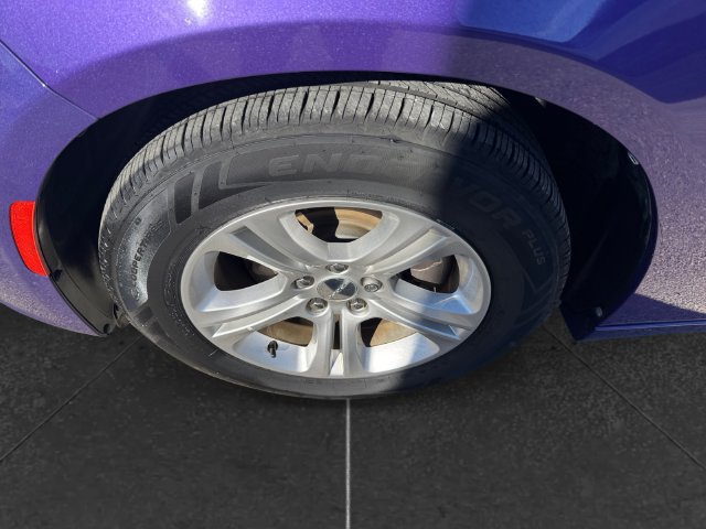 Used 2019 Dodge Charger SXT RWD image 9