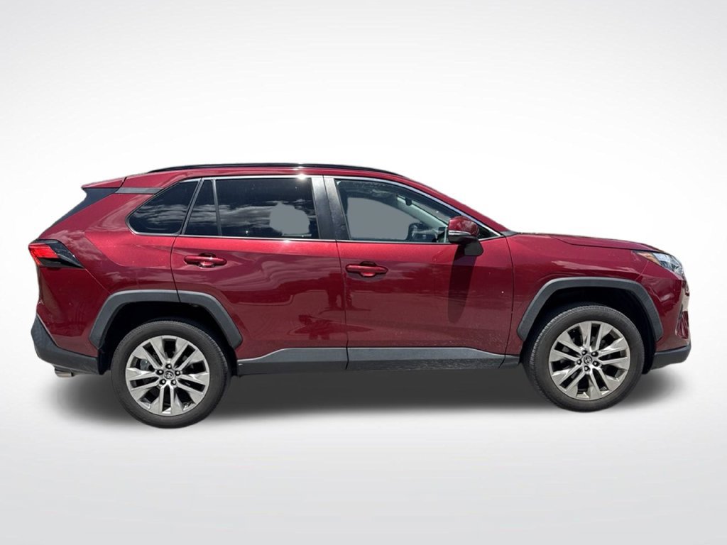 Used 2023 Toyota RAV4 XLE Premium FWD image 4