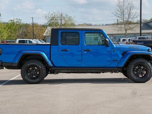 New 2024 Jeep Gladiator Sport image 5