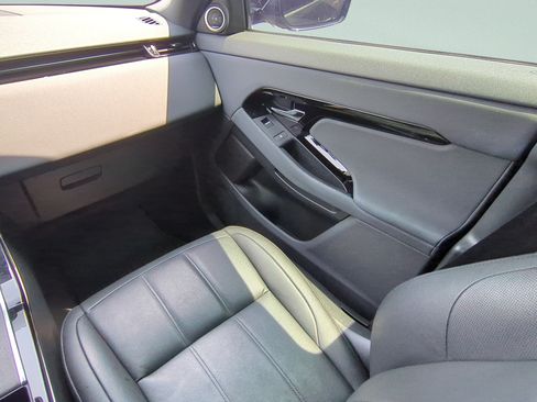 Used 2024 Land Rover Range Rover Evoque S AWD/4WD image 14