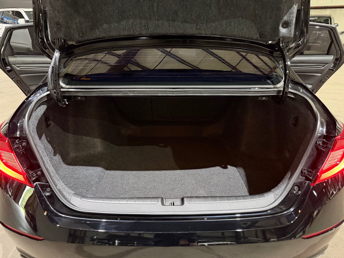 Used 2022 Honda Accord Sport image 19