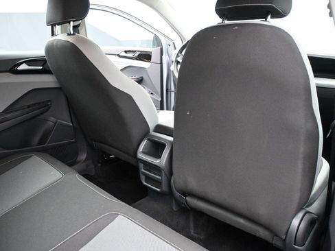 Used 2024 Volkswagen Taos S image 18