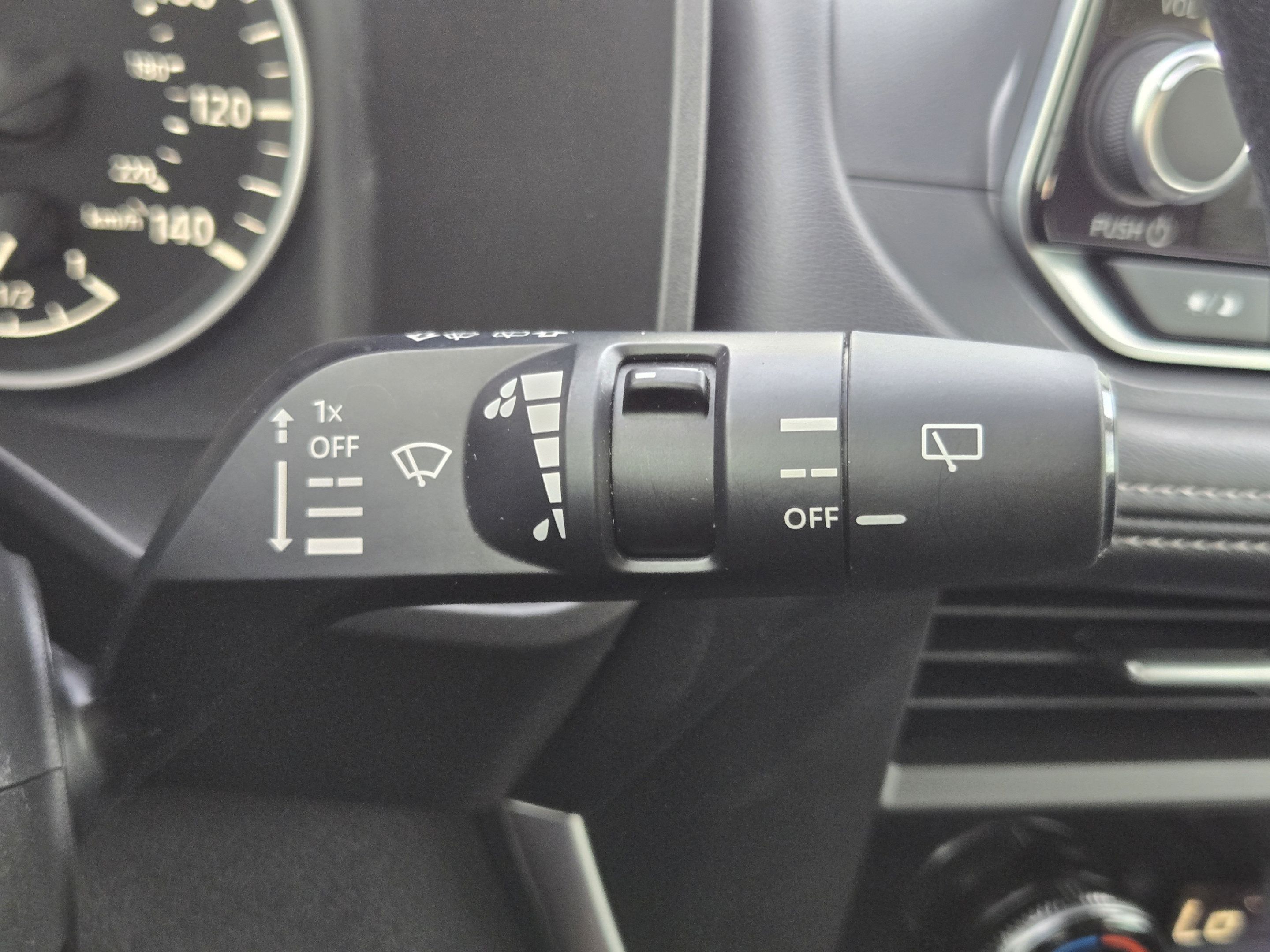 Used 2023 Nissan Rogue SV FWD image 18