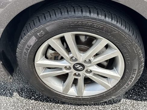 Used 2017 Hyundai Sonata SE FWD image 11