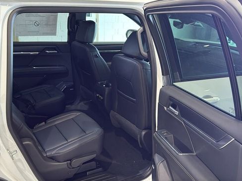 New 2026 GMC Acadia Elevation w/ Elevation Premium Package AWD/4WD image 14