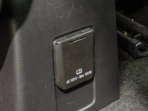 Used 2020 Chevrolet Trax Premier FWD image 17
