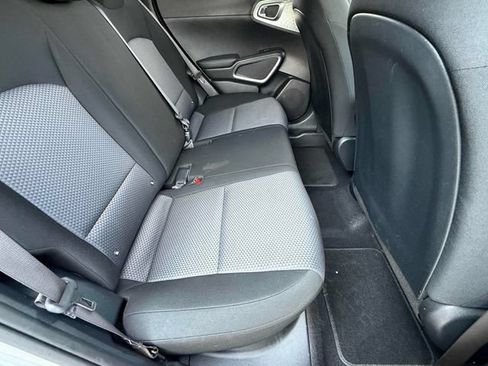 Used 2024 Kia Soul LX FWD image 16