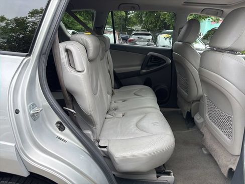 Used 2010 Toyota RAV4 Limited AWD/4WD image 10