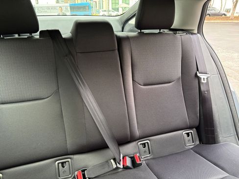 Used 2025 Toyota Prius LE image 31