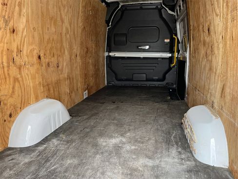 Used 2022 Mercedes-Benz Sprinter 2500 image 16