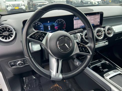 Used 2025 Mercedes-Benz GLB 250 image 26