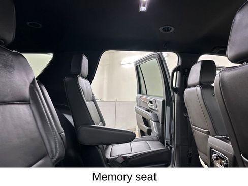Certified 2025 GMC Yukon Denali AWD/4WD image 26