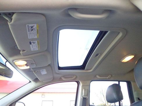 Used 2016 Jeep Compass High Altitude image 17