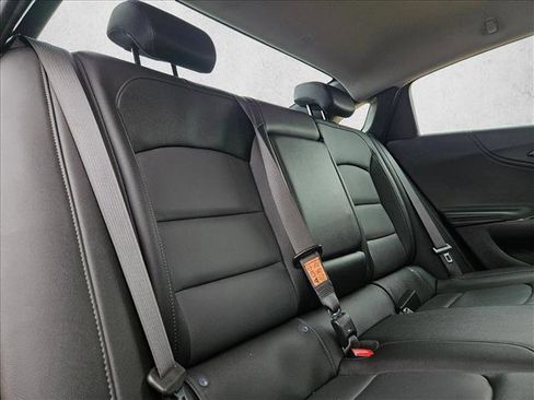 Used 2024 Chevrolet Malibu LT image 21
