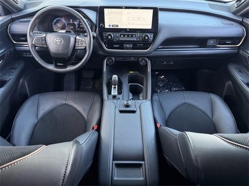 Used 2025 Toyota Grand Highlander AWD Hybrid image 11