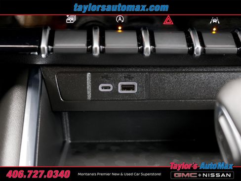 Used 2025 GMC Canyon AT4 image 21