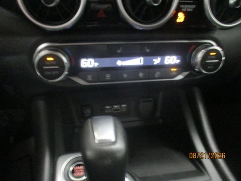 Used 2024 Nissan Sentra SR FWD image 18