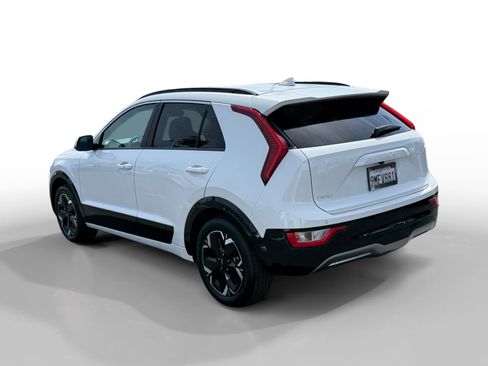 Used 2024 Kia Niro Wind FWD image 3