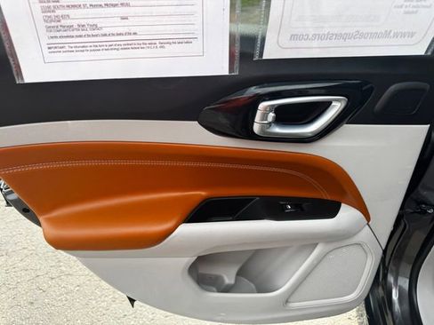 Certified 2022 Jeep Compass Limited w/ Sun and Sound Group image 18