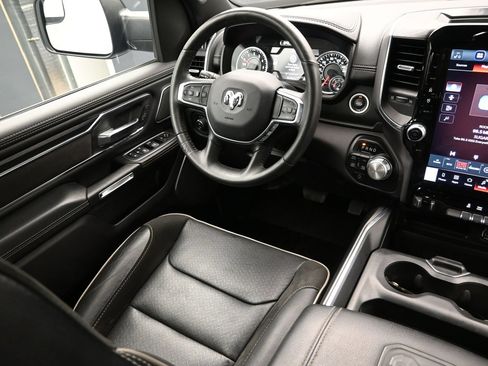 Used 2024 RAM 1500 Laramie AWD/4WD image 24