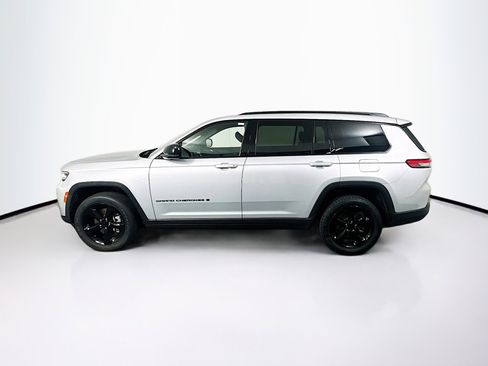Used 2023 Jeep Grand Cherokee L Altitude image 4