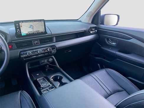 Used 2023 Honda Pilot Elite image 25