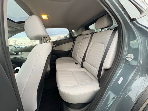 Used 2022 Hyundai Kona SEL w/ Convenience Package image 14