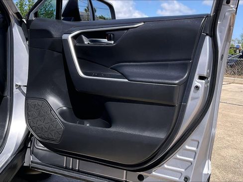 Used 2023 Toyota RAV4 XLE image 23