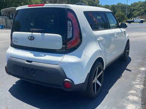 Used 2015 Kia Soul FWD image 7