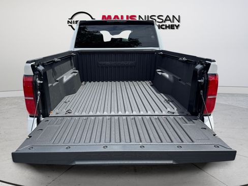 Used 2024 Toyota Tacoma SR5 AWD/4WD image 15