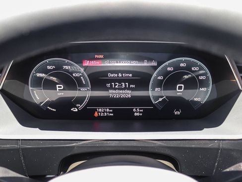 Certified 2024 Audi Q8 e-tron Premium Plus AWD/4WD image 25
