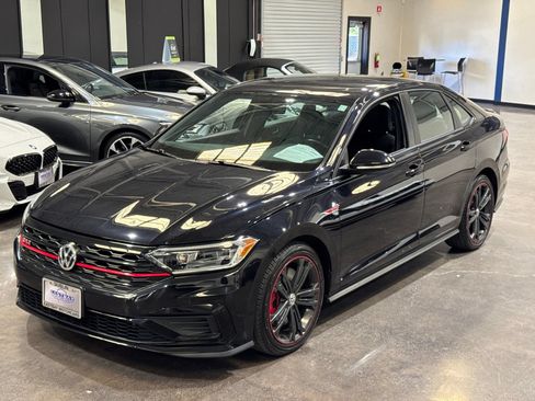 Used 2019 Volkswagen Jetta GLI FWD image 9