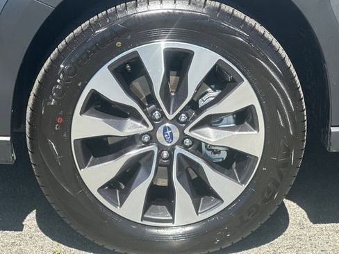 Used 2025 Subaru Outback Limited AWD/4WD image 27