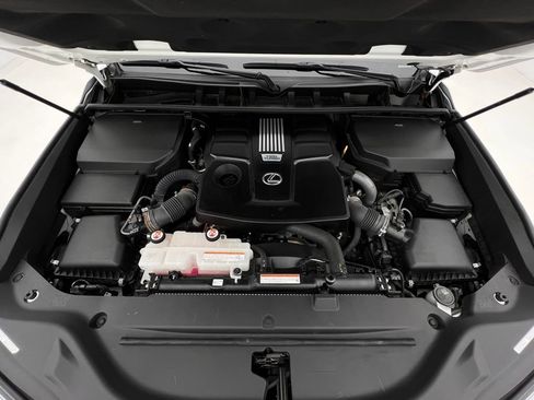 Used 2024 Lexus LX 600 4WD w/ Luxury Package image 25
