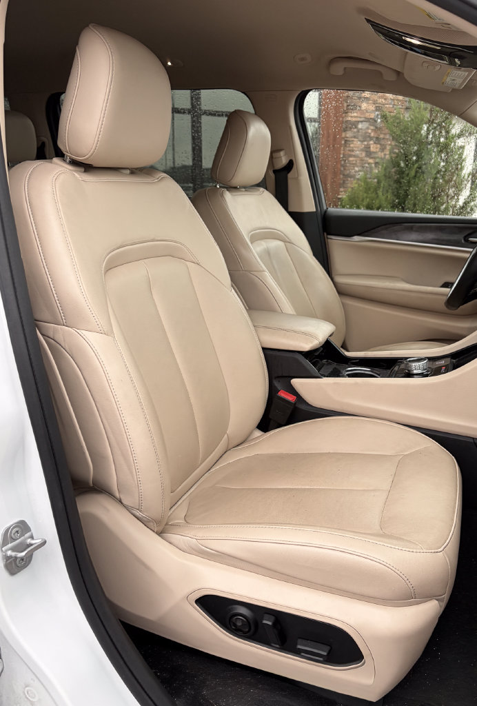 Used 2022 Jeep Grand Cherokee L Limited AWD/4WD image 31